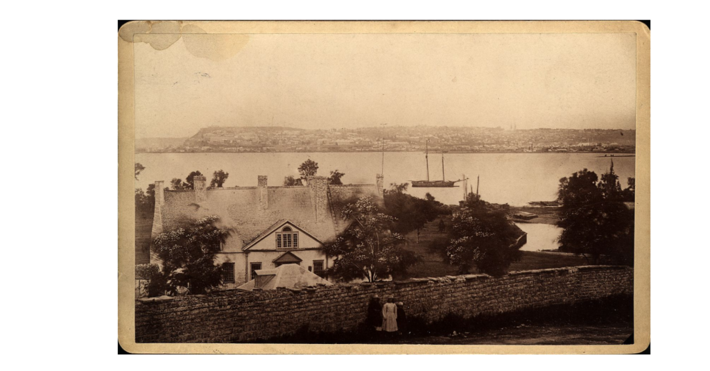   Photographie du manoir Robert Giffard au XIXe siècle. Crédit :BanQ. 